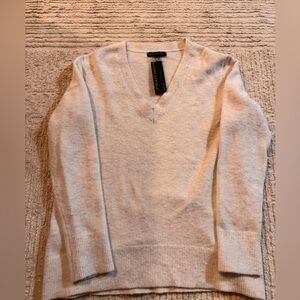 Banana Republic Cream V-Neck Sweater